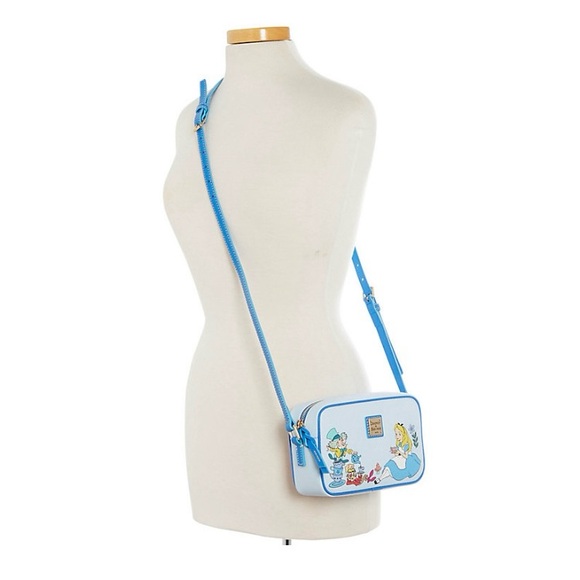 DISNEY ALICE IN WONDERLAND DOONEY & BOURKE CROSSBODY CAMERA BAG 2024 NWT - Picture 5 of 7
